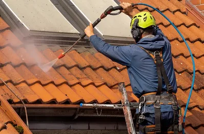 Démoussage et hydrofuge de toiture à Quièvrecourt